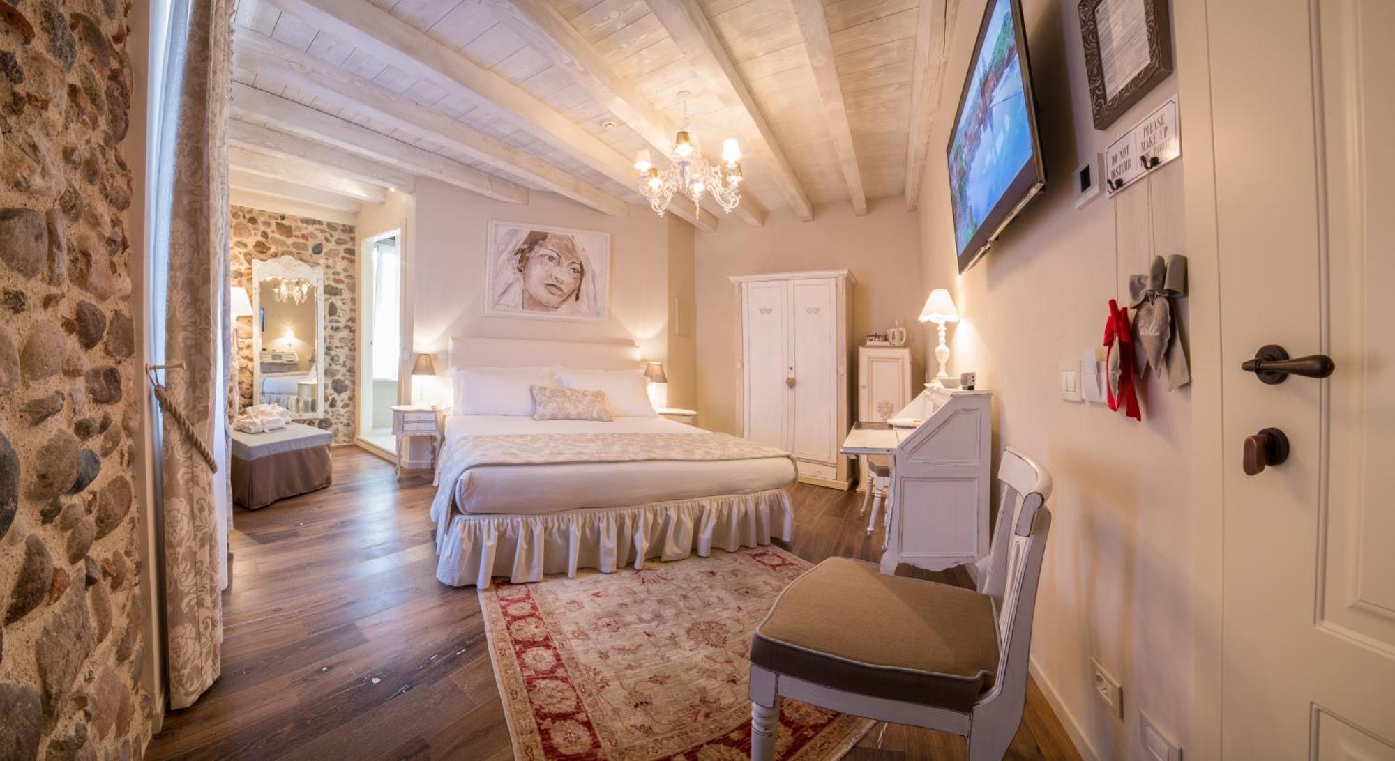 Maison Resola - Rooms & Breakfast Valeggio sul Mincio Exterior photo